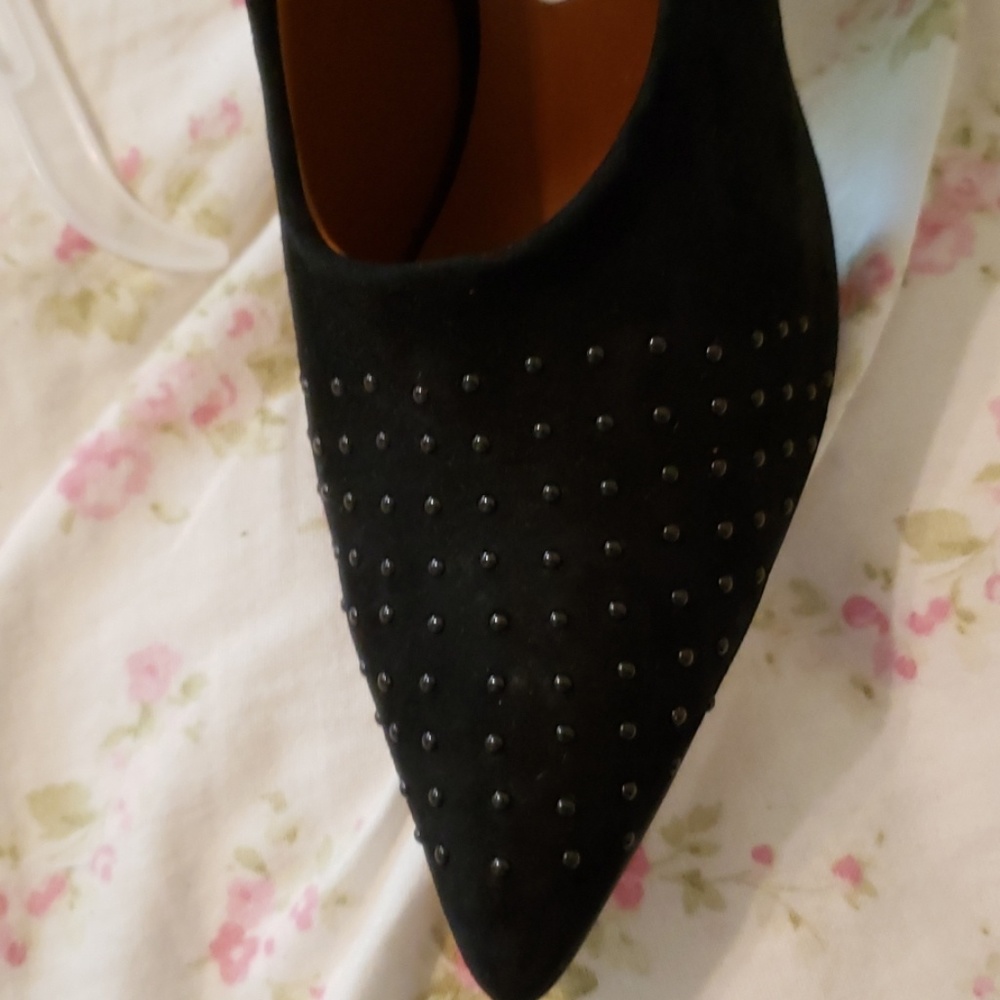 Shoes - Picture 3 of 3